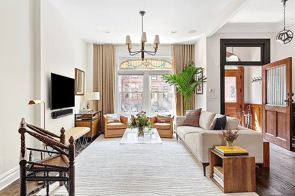 Sold by Compass | media 2