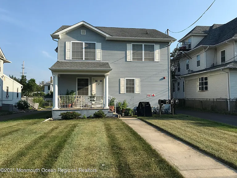112 Morris Ave #B — Photo 1