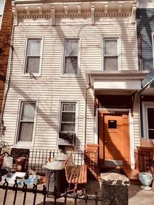 935 41st St, Brooklyn, NY, 11219