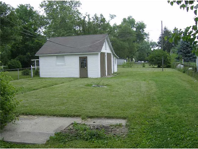 1103 Denison St photo 1