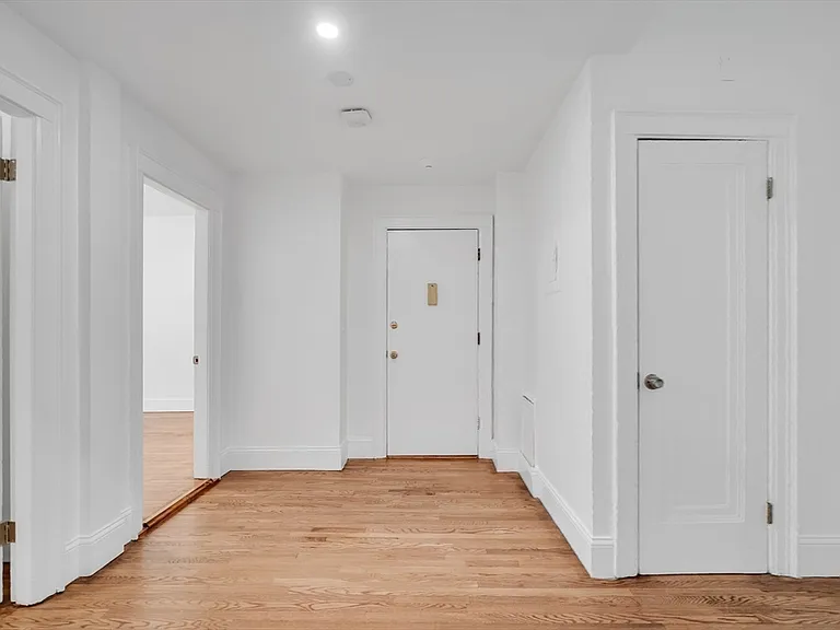 137 Englewood Ave #5 — Photo 15