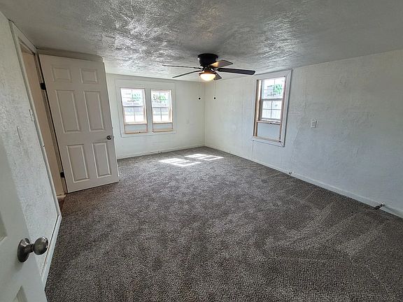 5th image of 1055 S 3rd St
