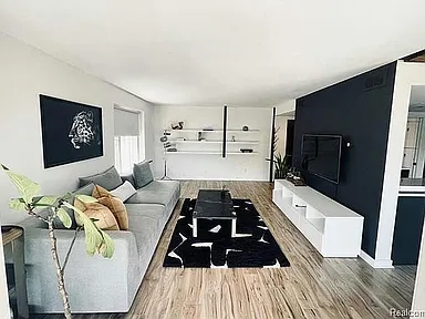 3415 Benjamin Ave APT 405 — exterior photo