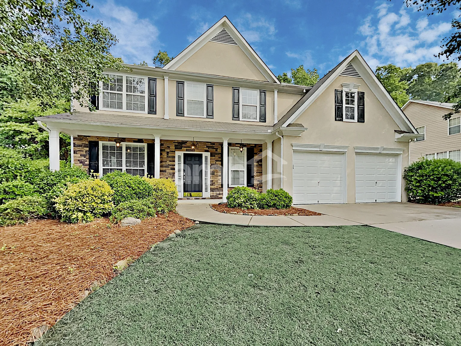 5 bed, 2.5 bath, 2726 sqft, $2,740 — Photo 1