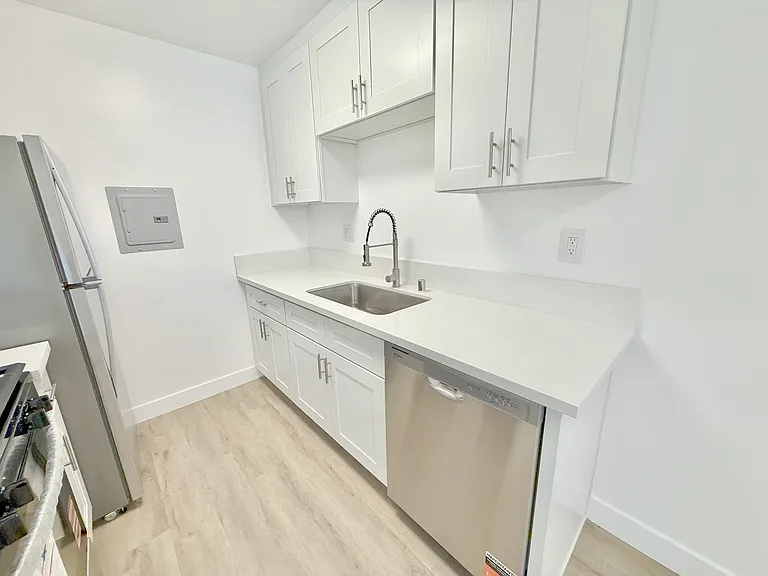 12766 Venice Blvd #104 — Photo 6