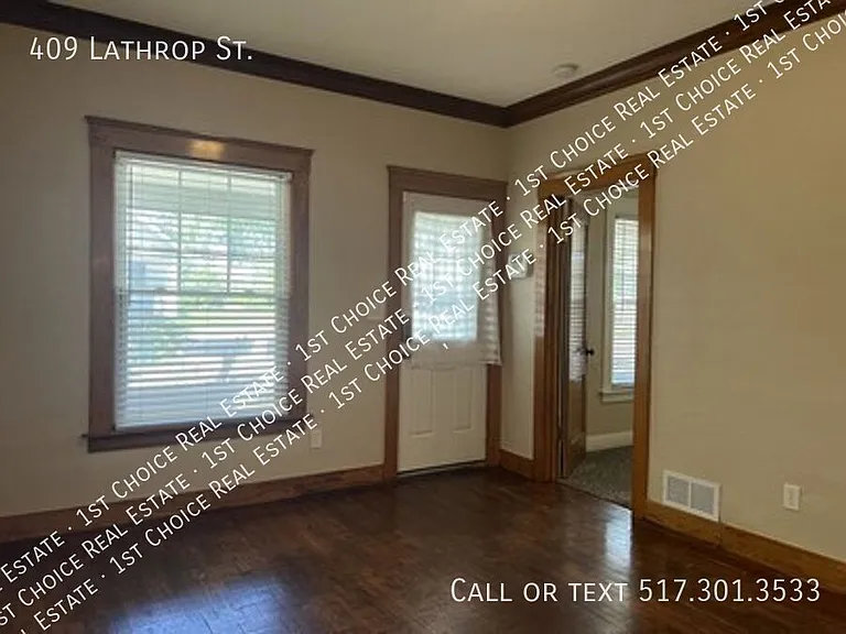 409 Lathrop St — Photo 5