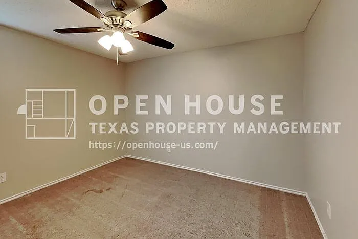 733 Tuscany Trl — Photo 13