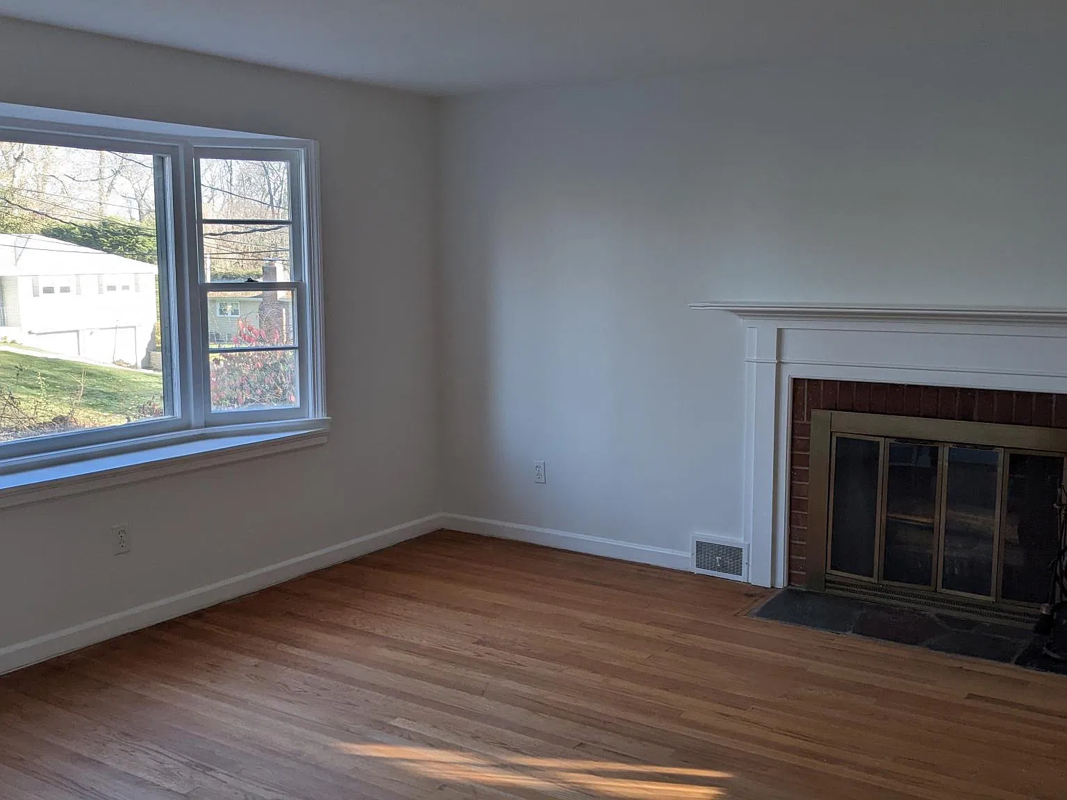 3 bed, 1256 sqft, $2,500 — Photo 4