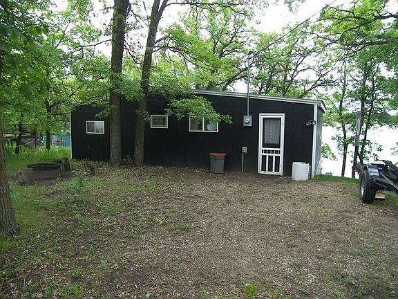 3rd image of 1025 Lake Metigoshe Park