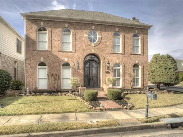 9945 Westwood Manor Dr, Germantown, TN 38139