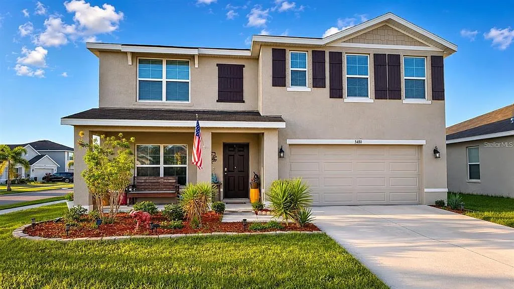 5 bed, 3.0 bath, 2674 sqft, $2,650 — Photo 2