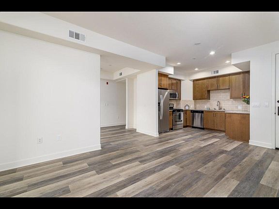 5th image of 130 N Garden St Unit 1209