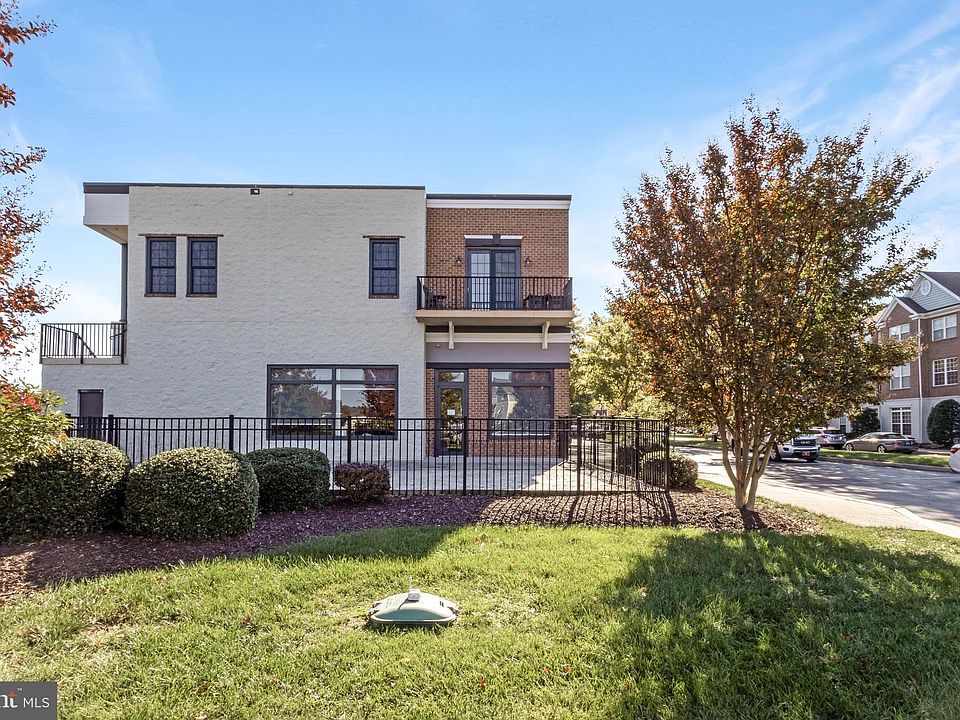 1st image of 17400 N Village Main Blvd Unit 10