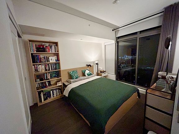 4th image of 2510 6th Ave #2105