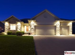 9223 S 169th St, Omaha, NE 68136