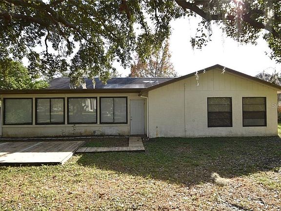 2nd image of 2923 Wycombe Way