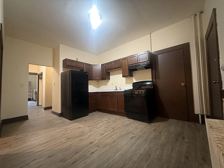 44 Osborne St #1 — Photo 6