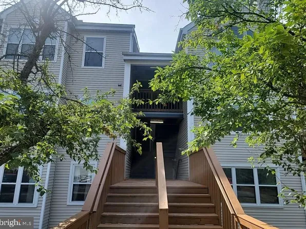 8 Fallen Tree Ct Unit 8C, Baltimore, MD 21227