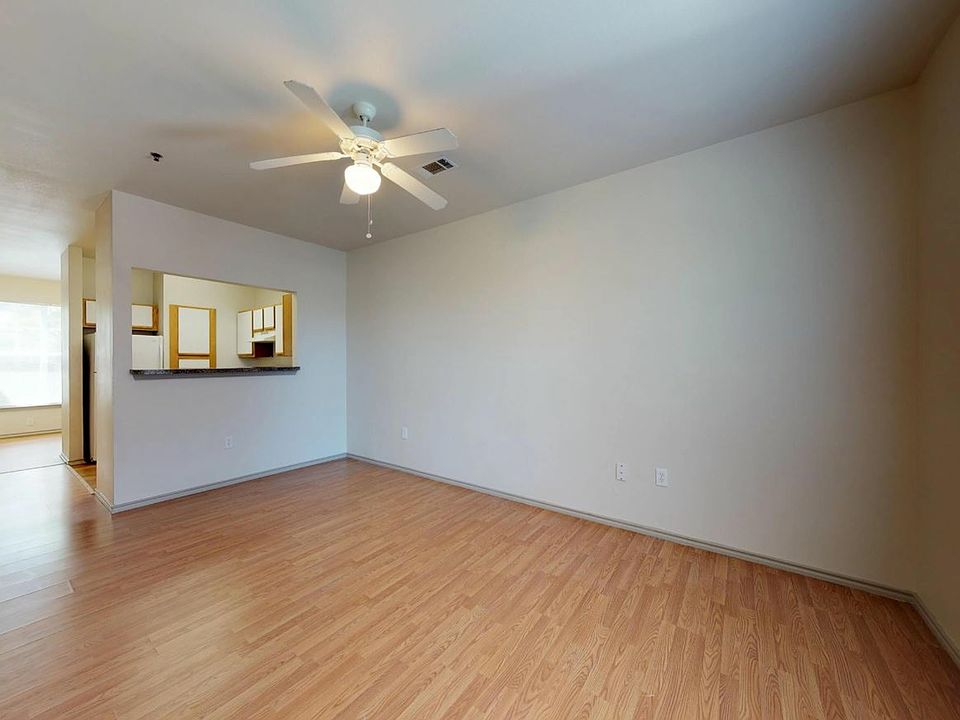 Calabasas Apartments 4319 Deere St Dallas TX Zillow