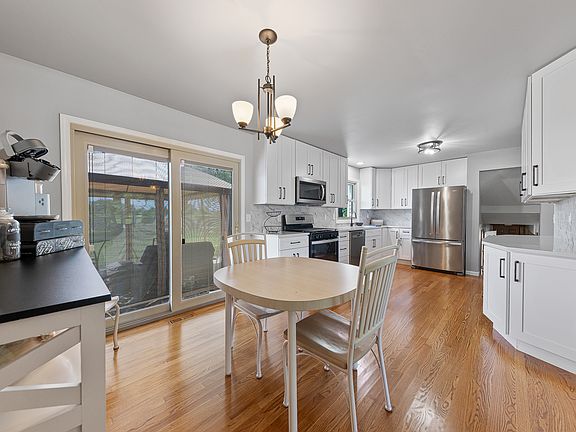 4th image of 220 Pfaff Dr