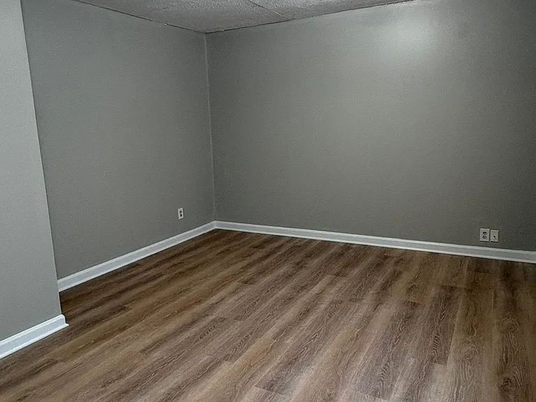 2700 Fort Daniels Dr — Photo 32