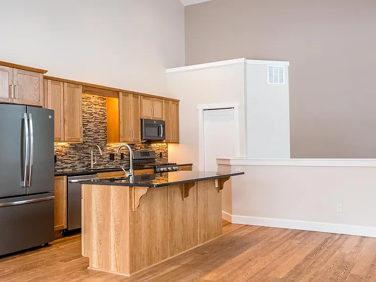 761 Aspen Grove St — Photo 3