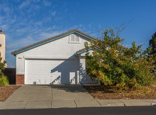 901 Pearwood Ct, Vacaville, CA