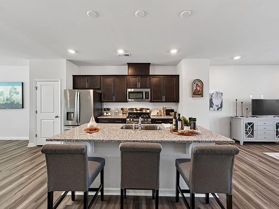 5th image of 609 Traditions Grande Blvd