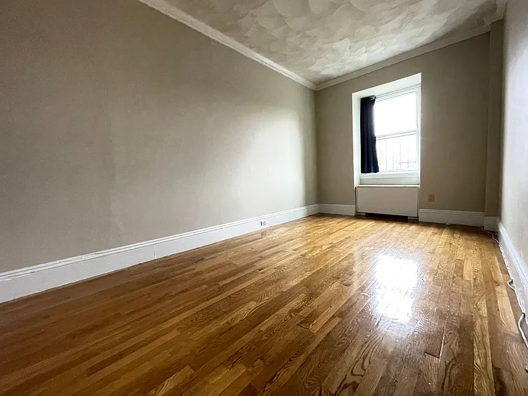 82 Commonwealth Ave — Photo 5
