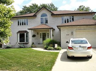 9041 Liable Rd, Highland, IN 46322