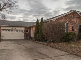 7208 Ben Franklin Ct, Louisville, KY 40214
