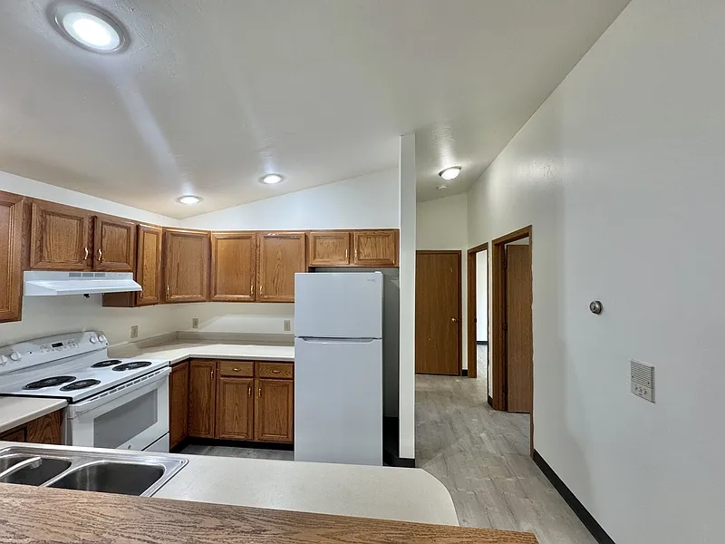 1508 Western Ave — Photo 3