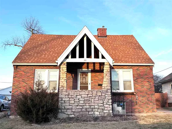 430 Longwood Dr NE, Cedar Rapids, IA 52402