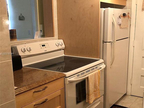 4th image of 1355 NE 167th St APT 108