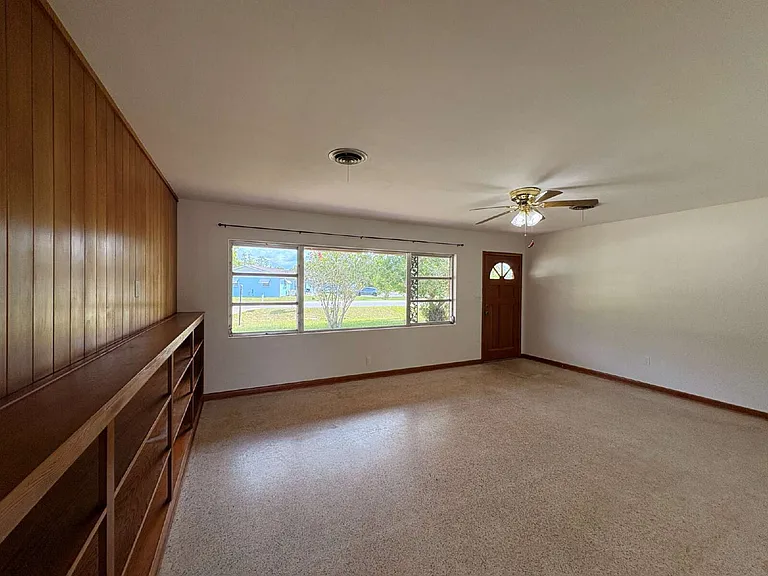 9240 SE 156th St — Photo 3