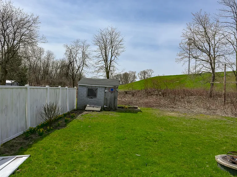 11 Webster St #11 — Photo 19