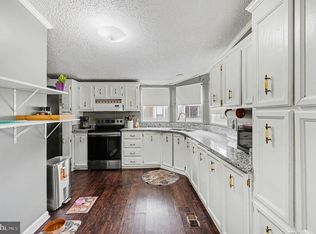 2 Raspberry Ct, Middle River, MD 21220