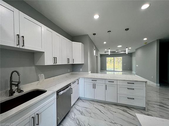 2nd image of 1544 Desoto BLVD S