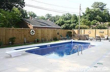 2nd image of 9530 Sherwood Pl