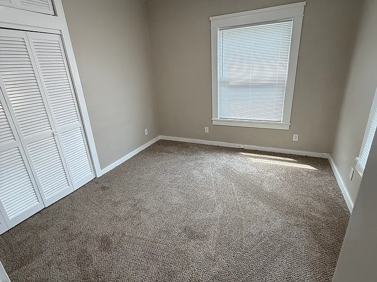 2715 Edwards St — Photo 8