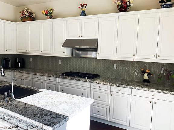 5th image of 15895 Pomerol Ln