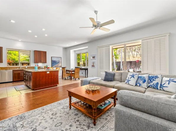 1016 Koko Uka Pl, Honolulu, HI 96825