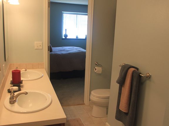 4th image of 3104 Redwood Way
