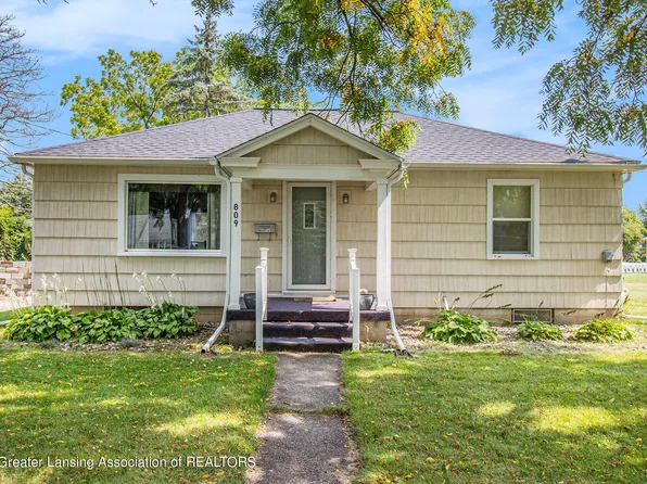 809 S Church St, Saint Johns, MI 48879