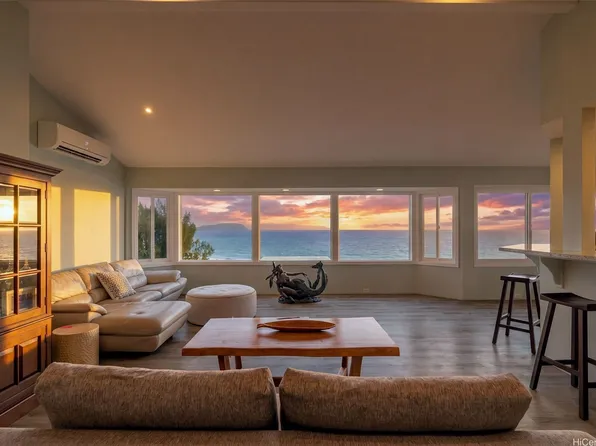 4145 Akulikuli Ter, Honolulu, HI 96816