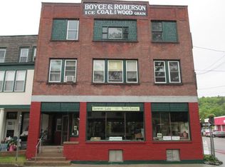29 Woodruff St, Saranac Lake, NY 12983