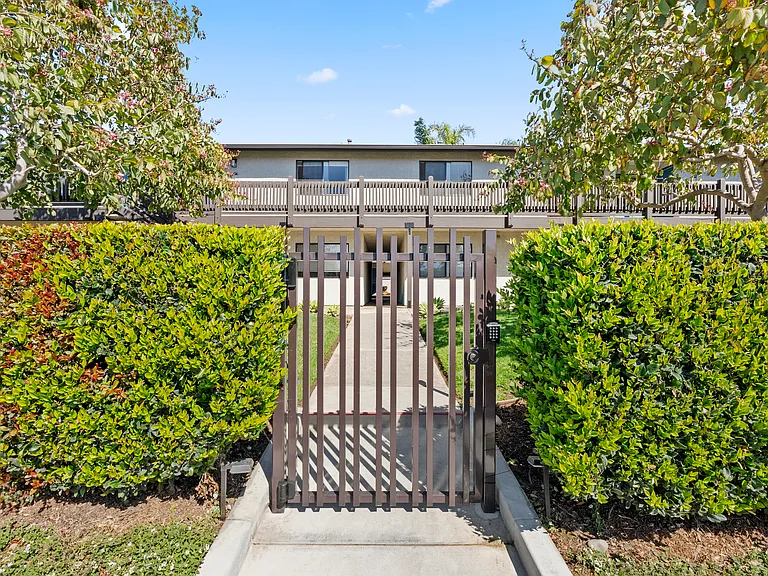 Pacific Villas — Photo 17