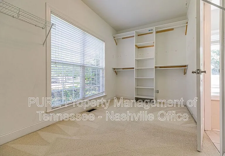 1214 Broadmoor Cir — Photo 30