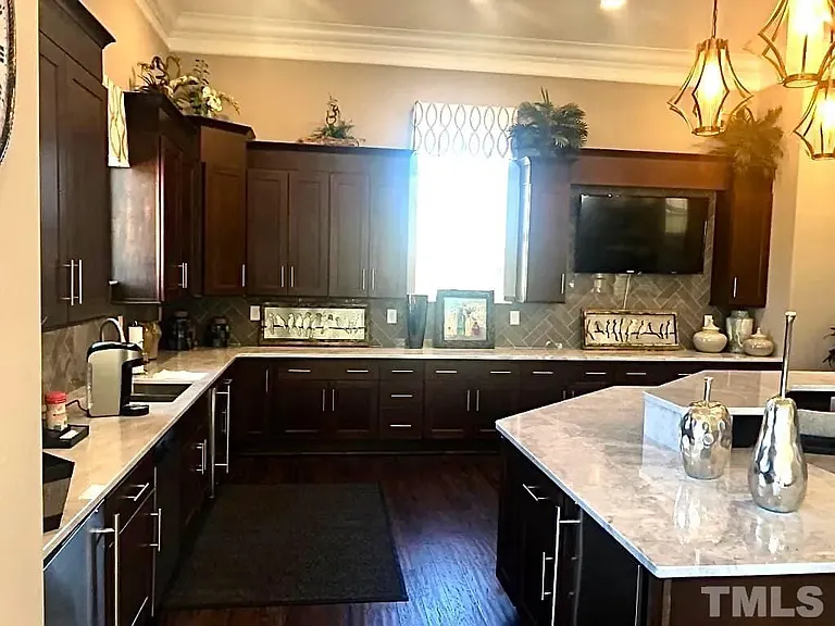 1251 Commack Dr — Photo 49
