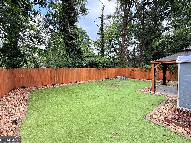 1311 Douglas St SW — Photo 25